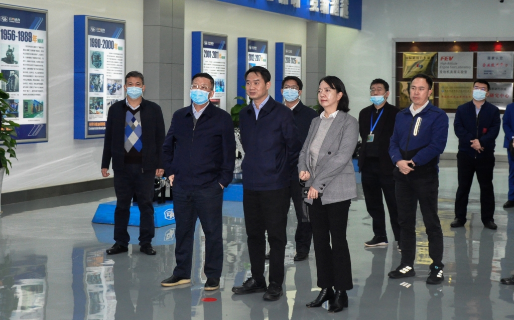 昆明市委常委杨东伟一行到云南EVO真人动力集团有限公司发展调研